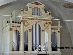 Fotografie píšťalového organu vo Farskom kostole v Nových Zámkoch 1