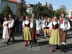 Nové Zámky Kroje Kultúra Námestie