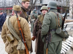 Nové Zámky Rekonštrukcia konca druhej svetovej vojny Nové Zámky 28