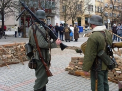 Nové Zámky Rekonštrukcia konca druhej svetovej vojny Nové Zámky 35