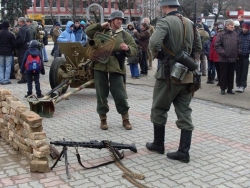 Nové Zámky Rekonštrukcia konca druhej svetovej vojny Nové Zámky 37