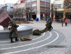 Nové Zámky Rekonštrukcia konca druhej svetovej vojny Nové Zámky 67