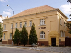 Nové Zámky Sokolovňa - Múzeum Jána Thaina