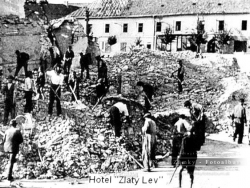 Nové Zámky Vojnové udalosti - Bombardovanie Nových Zámkov 108