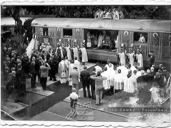 Železničná stanica Nové Zámky Historické Foto procesia s rukou svätého Štefana /Érsekújvár palyaudvar Szent Jobb 9/